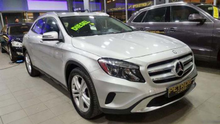 Αυτή η Mercedes GLA είναι του 2015 και πραγματικά αξίζει το ενδιαφέρον σας καθώς είναι σαν καινούργια!