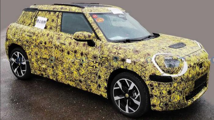 Mini Aceman:    crossover