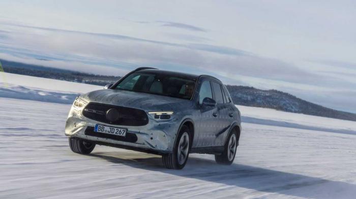 Νέα Mercedes GLC: Plug-in & ήπια υβριδική  