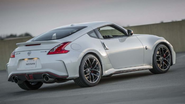  Nissan            370.