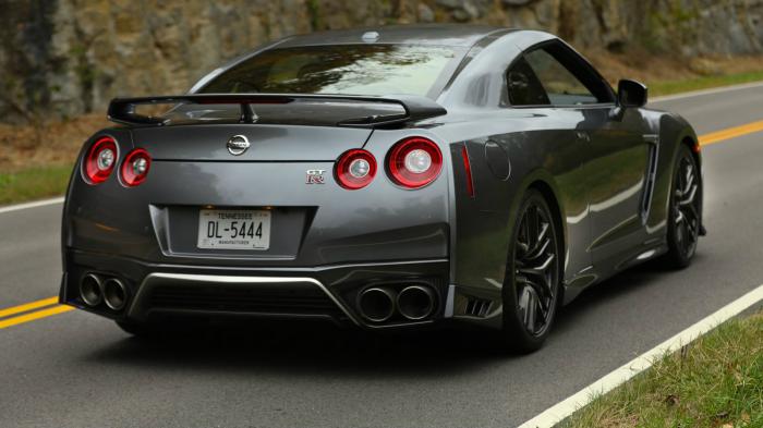 Anniversary    issan 370Z & GT-R