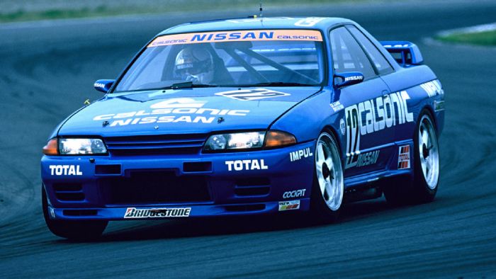 Στην παραγωγή για μόλις πέντε χρόνια, το Skyline GT-R R32 κατέκτησε κορυφαίες διακρίσεις σε πρωταθλήματα και διακεκριμένους αγώνες.