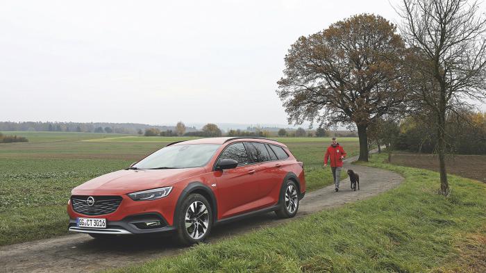 Η Opel κατάφερε και έφτιαξε ένα πολύ όμορφο αυτοκίνητο που συνδυάζει τα σπορ με τα εκτός δρόμου χαρακτηριστικά