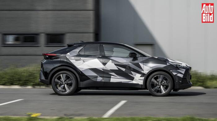 Οδηγούμε το νέο Plug-In Toyota C-HR των 223 ίππων! 