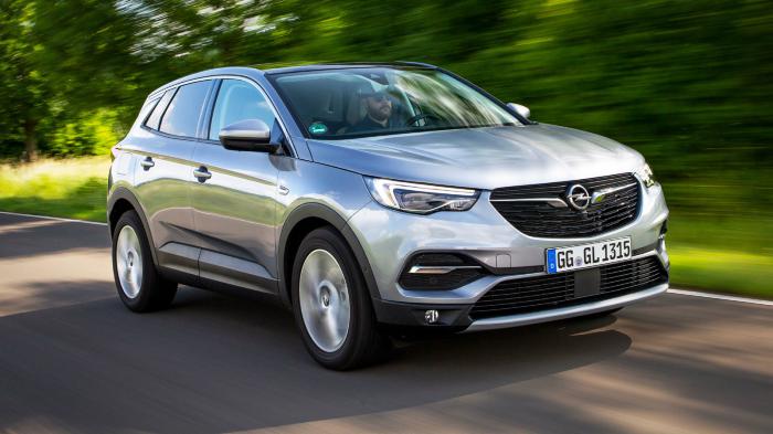 Κλείνοντας τον πρώτο του χρόνο στην αγορά το Opel Grandland X κατάφερε να αγγίξει τις 100.000 πωλήσεις με το 25% περίπου των πελατών να προέρχονται από τη Γερμανία. 
