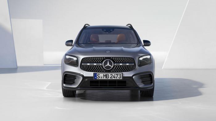 Νέα Mercedes-Benz GLB: Ευρύχωρο οικογενειακό SUV με πλούσιο εξοπλισμό 