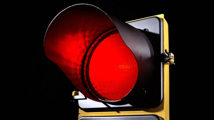                    Green Light Optimized Speed Advisory (GLOSA)   Audi    .