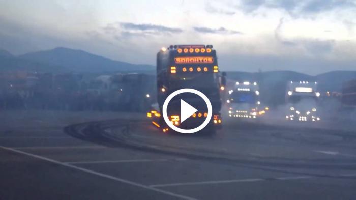 Scania V8 χορεύει τον χορό των Donut μέσα σε επευφημίες [video]