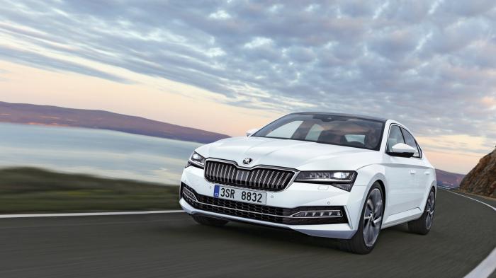 :  facelift Skoda Superb 