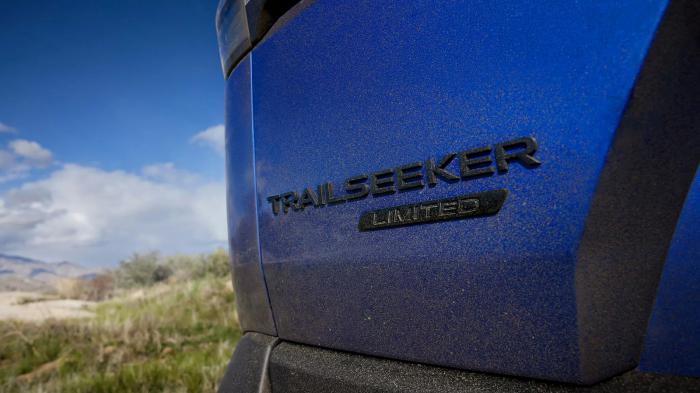 Subaru Trailseeker:    SUV  