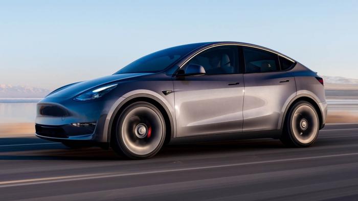 Tesla: Πούλησε μόνο 1 αυτοκίνητο τον περασμένο μήνα  