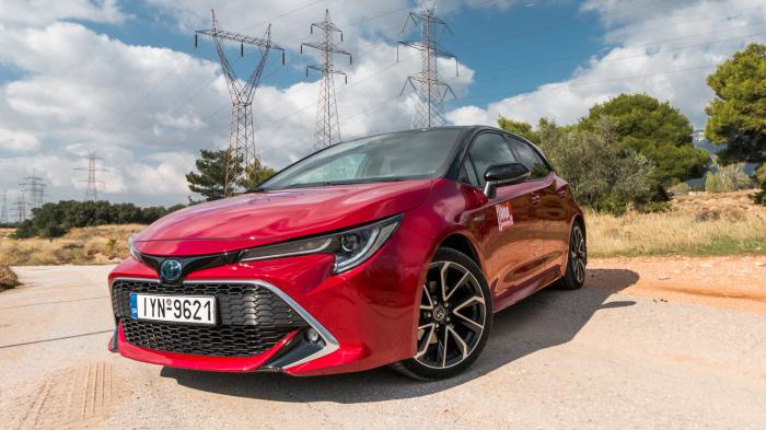 Η Toyota Corolla κατέκτησε την πρώτη θέση στην κατηγορία των μικρομεσαίων αυτοκινήτων, ενώ στην 2η θέση βρέθηκε το Hyundai i30 και στην 3η, η σειρά 1 της BMW.