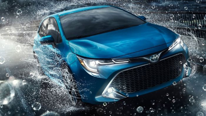 Toyota Corolla:   crossover