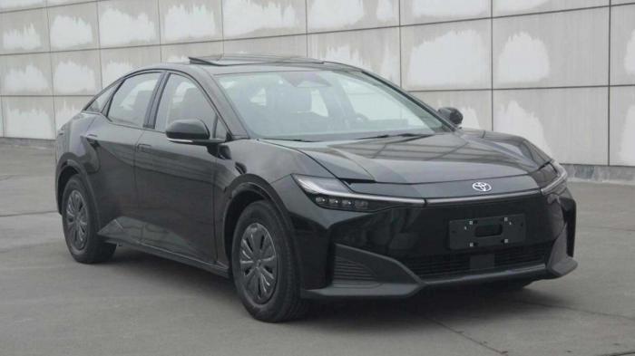 Toyota bZ3:   Tesla   