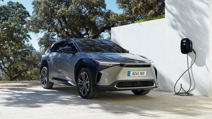 Toyota bZ4X: To    SUV  Toyota