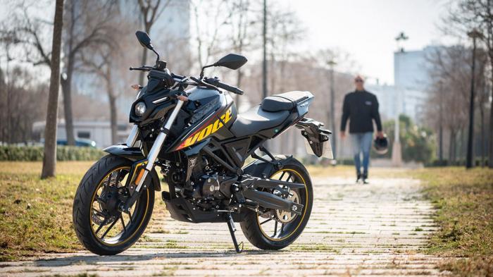 Voge 125R: Θα τρέμουν τα παπιά με αυτή τη μοτοσυκλέτα