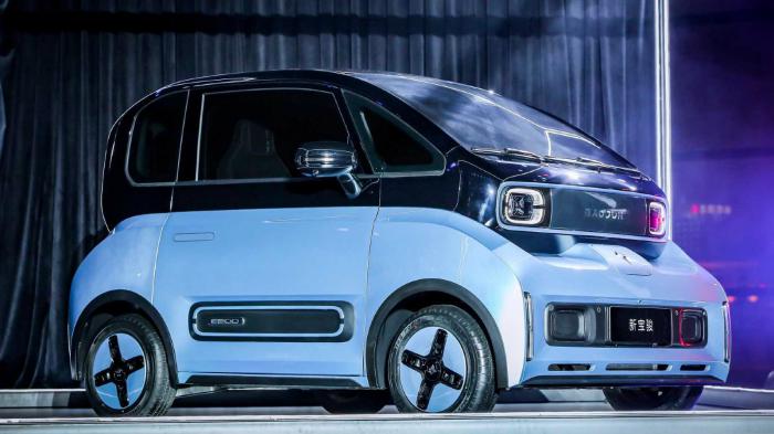 Baojun E300 Plus:   ... Smart!