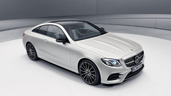 Αυτή ειναι η νέα επετειακή E-Class Coupe που σηματοδοτεί την έναρξη της εμπορικής πορείας της.