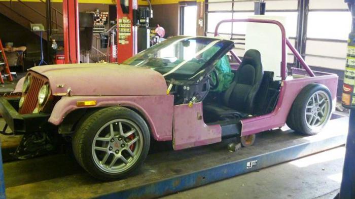 Να μετατρέψει μία Corvette σε ένα Wrangler roadster αποφάσισε ένας υπεραισιόδοξος φίλος. 