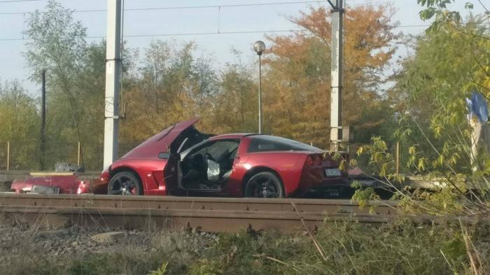 Aσχημη κατάληξη είχε για μια Chevrolet Corvette η κόντρα που πραγματοποίησε ο ιδιοκτήτης της.