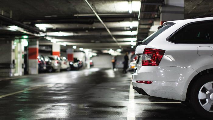 Δωρεάν στάθμευση για Hybrid και Ηλεκτρικά 