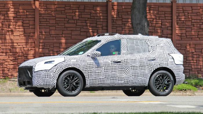        ,              Ford   Kuga,      .