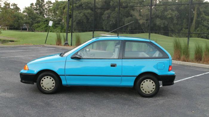 Θα δίνατε ποτέ 4.500 ευρώ γι αυτό το hatchback; 