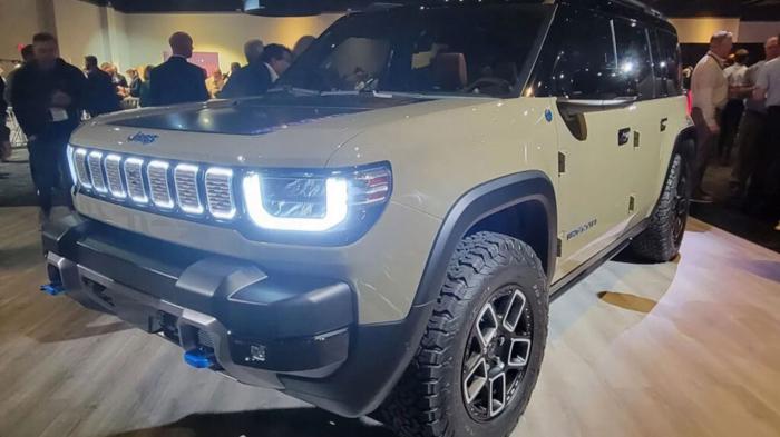 Εμφανίστηκαν σε εκδήλωση τα ηλεκτρικά Jeep Recon και Wagoneer