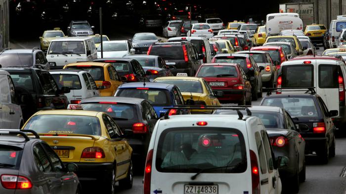 Αρκετά γερασμένος είναι στην πλειοψηφία του ο στόλος των επιβατικών αυτοκινήτων στην Ελλάδα, σύμφωνα με τον ΣΕΑΑ. 