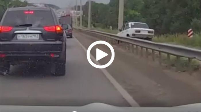 «Eξυπνάκιας» με Lada βρήκε τον δάσκαλό του