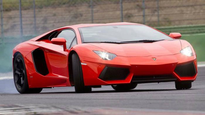 Στην εικόνα βλέπετε την Lamborghini Aventador.