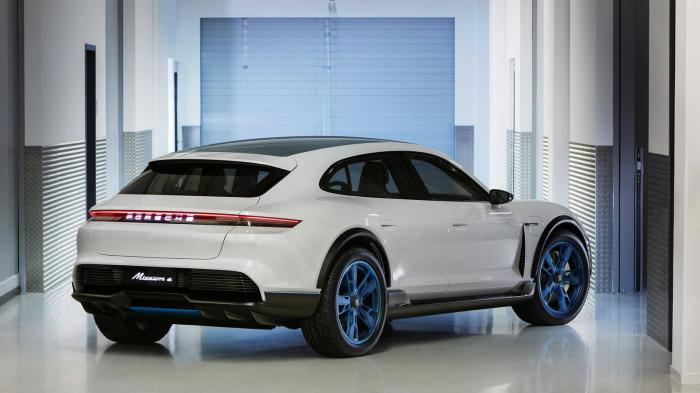            Mission E Cross Turismo,   Porsche.