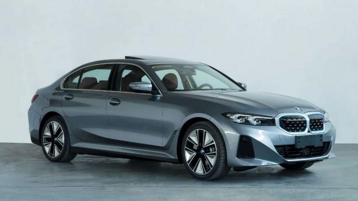   BMW  3   