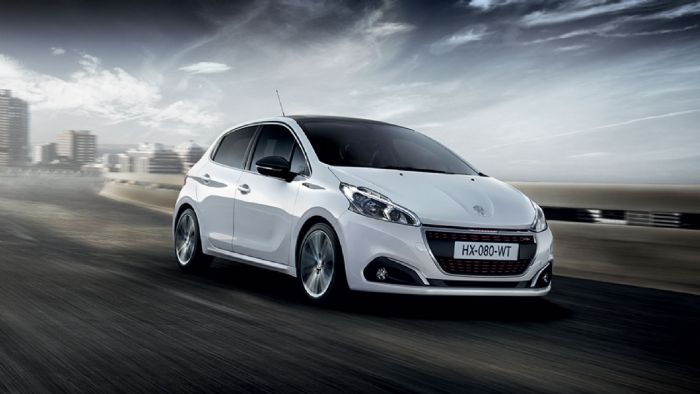 Peugeot 208:  