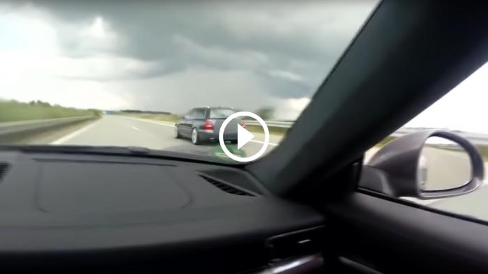 Porsche 911 τρώει τη σκόνη του Audi RS4! [video]