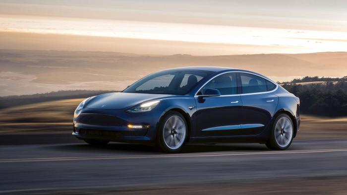 Φτήνυναν τα Tesla; Πώς να νιώθει κάποιος που τα αγόρασε πριν 3 μήνες; 