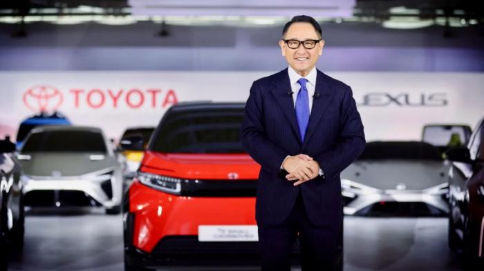 Επικεφαλής Toyota: «Τα ηλεκτρικά δεν είναι πιο καθαρά από τα υβριδικά» Επικεφαλής Toyota: «Τα ηλεκτρικά δεν είναι πιο καθαρά από τα υβριδικά»