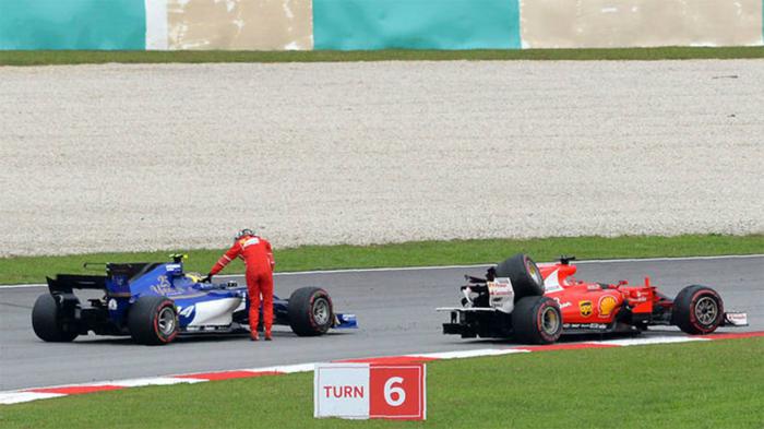 Τα χειρότερα φοβάται ο Sebastian Vettel  μετά τη σύγκρουση που είχε στο τελευταίο Grand Prix της Μαλαισίας με τον Lance Stroll.